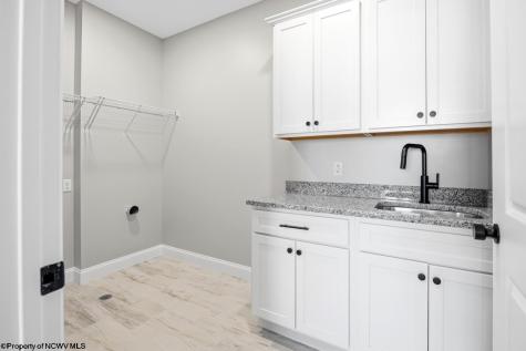 201 Sabre Court Morgantown WV 26508