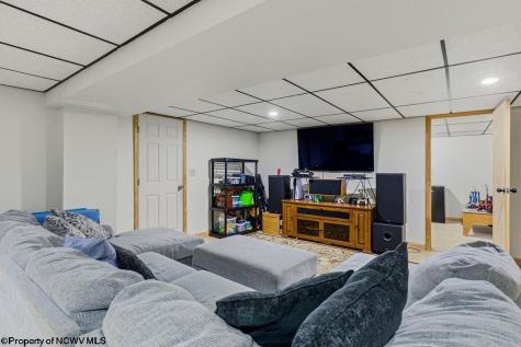 15 Garnet Lane White Hall WV 26554