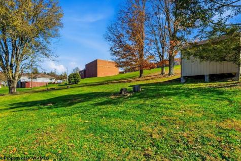 15 Garnet Lane White Hall WV 26554