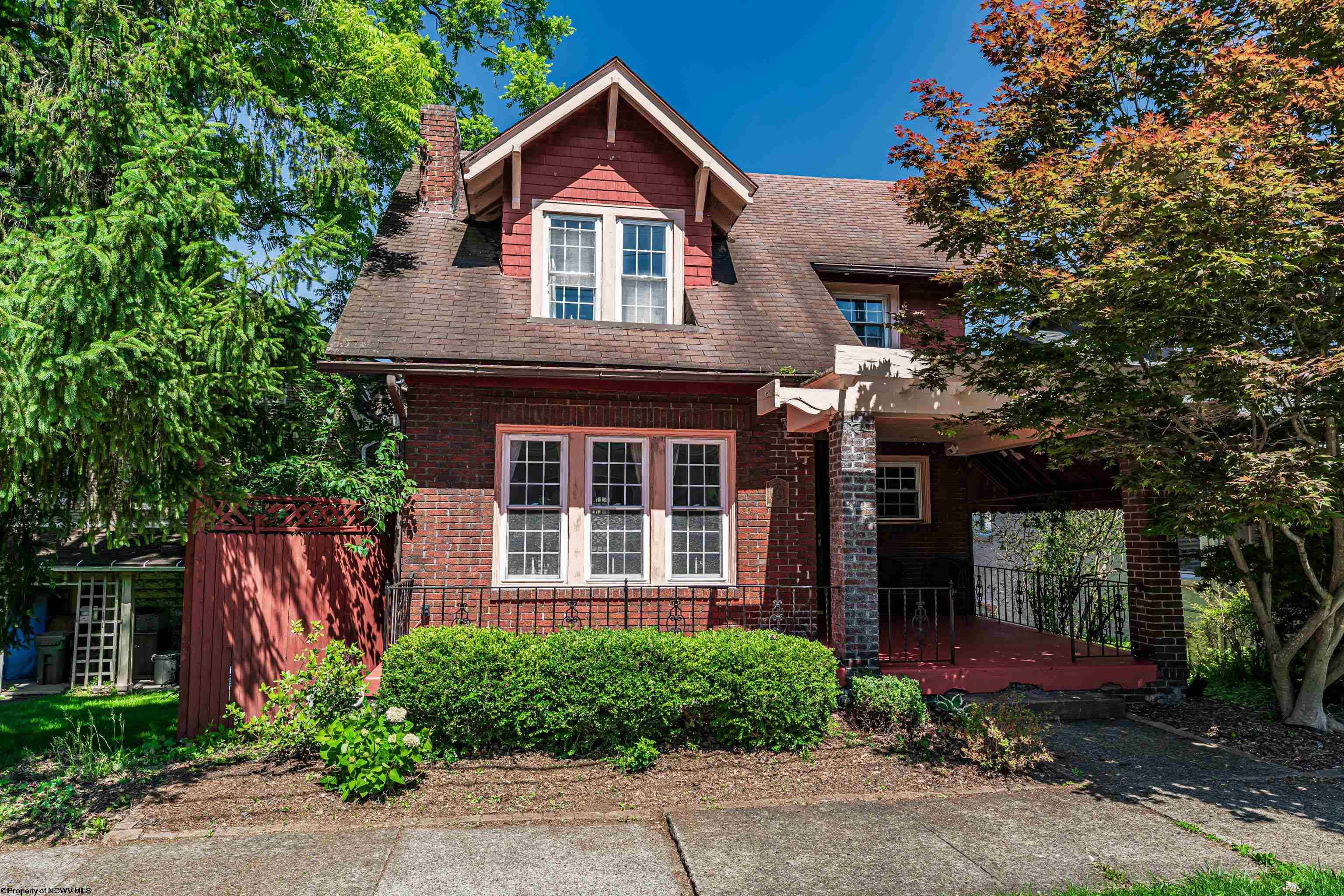 206 Waitman Street Morgantown WV 26501
