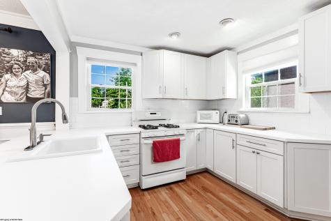 206 Waitman Street Morgantown WV 26501