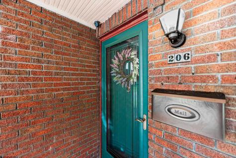 206 Waitman Street Morgantown WV 26501