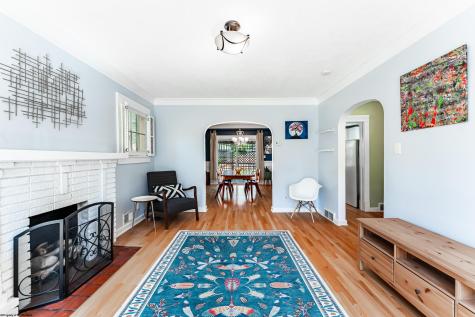 206 Waitman Street Morgantown WV 26501