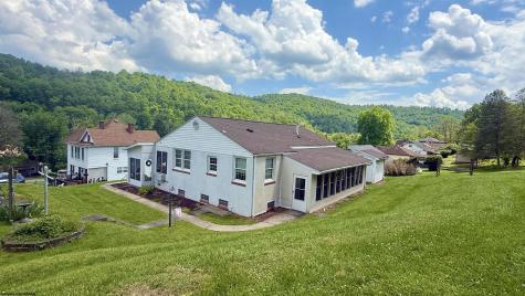 660 Upper Beech Street Grafton WV 26354