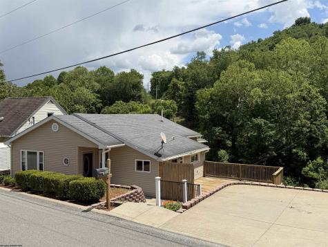 315 Thomas Avenue Nutter Fort WV 26301
