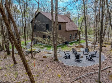 134 Day Lily Circle Terra Alta WV 26764