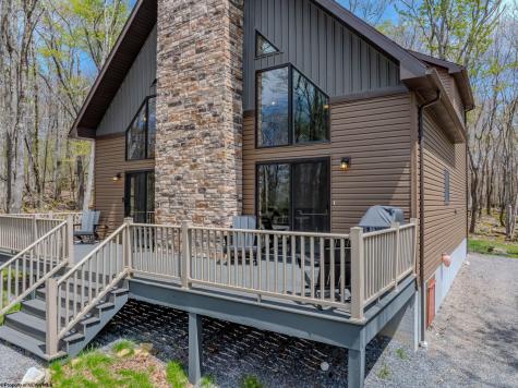 134 Day Lily Circle Terra Alta WV 26764