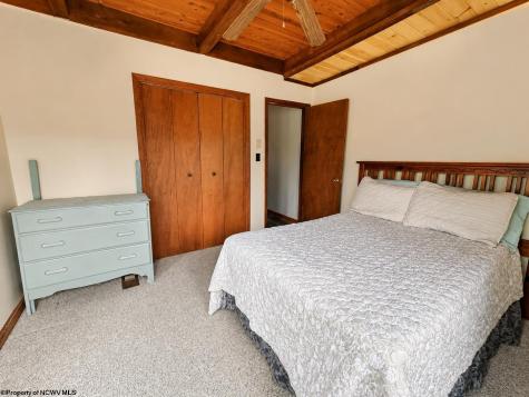 106 Manor Road Davis WV 26260
