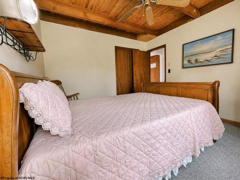 106 Manor Road Davis WV 26260