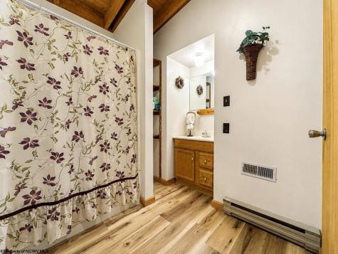 106 Manor Road Davis WV 26260