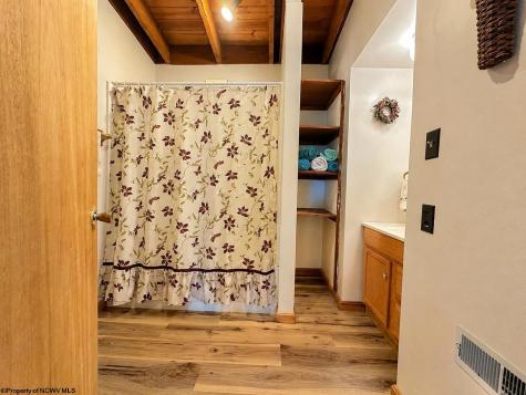 106 Manor Road Davis WV 26260