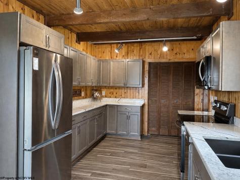106 Manor Road Davis WV 26260