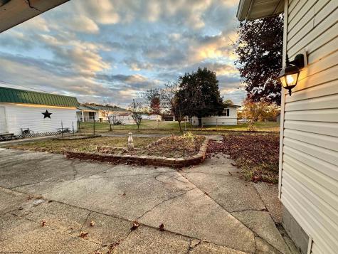 25 Mcknight Drive Buckhannon WV 26201