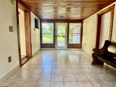 1617 Pleasant Valley Road Pleasant Valley WV 26554