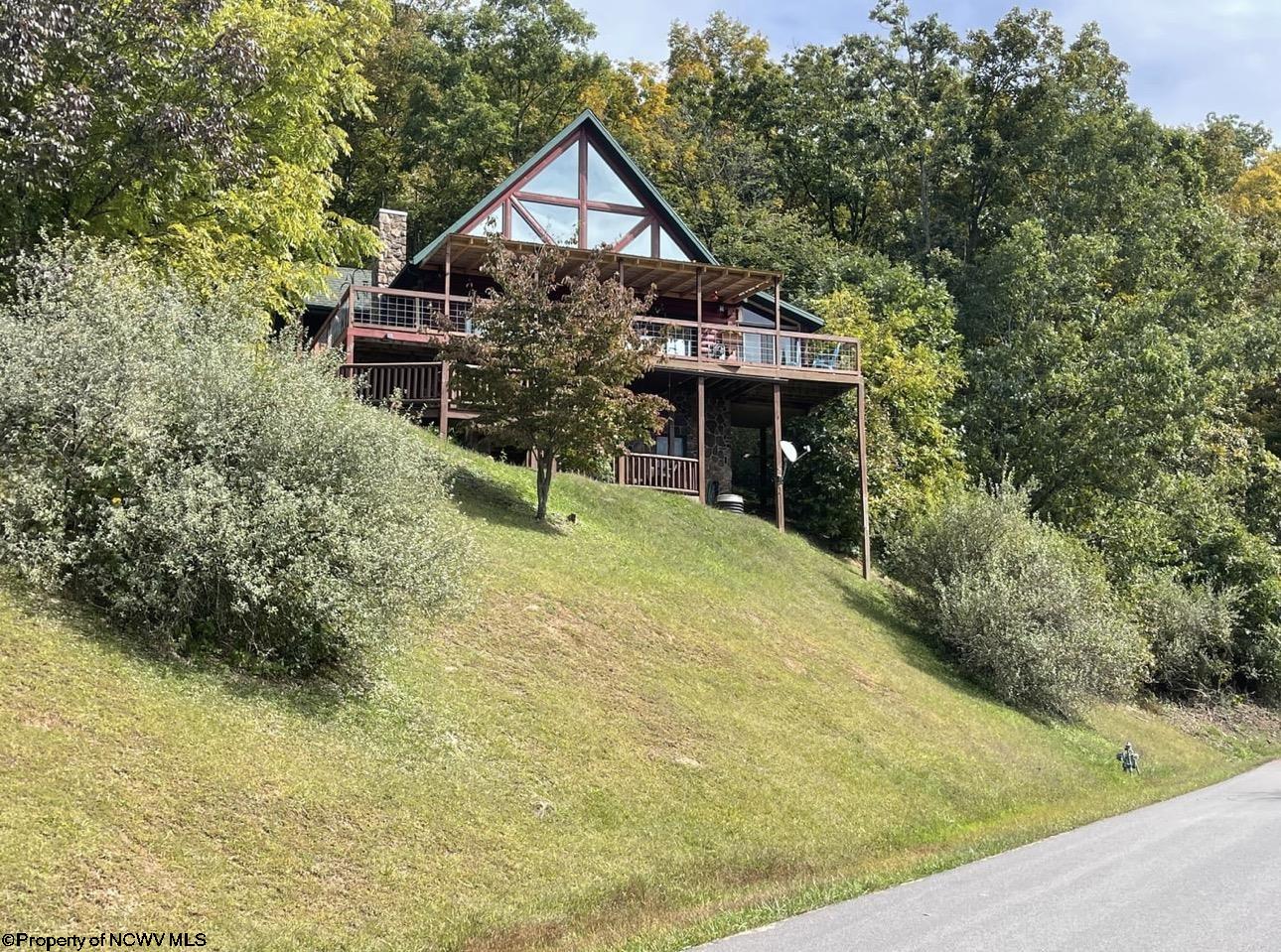 717 Lakeview Drive Horner WV 26372