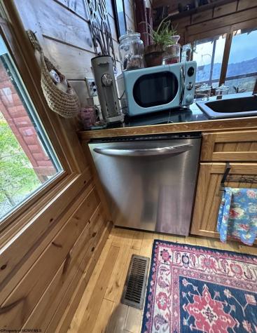 717 Lakeview Drive Horner WV 26372
