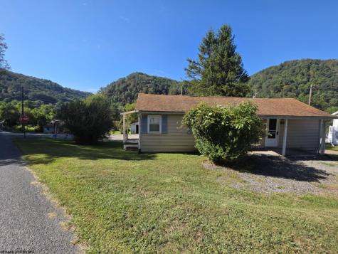 10 Center Street Rowlesburg WV 26425