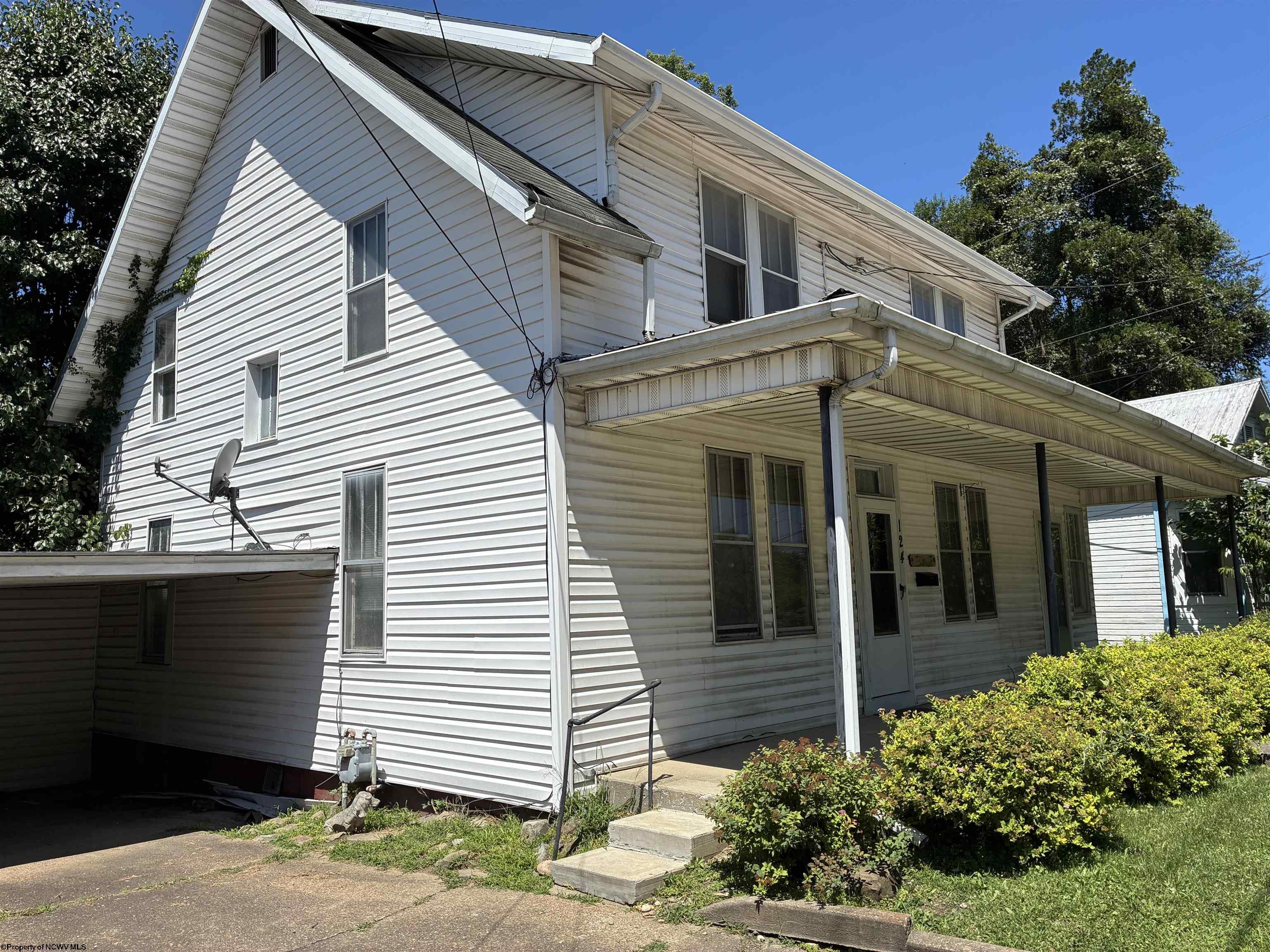 124 S Main Avenue Weston WV 26452