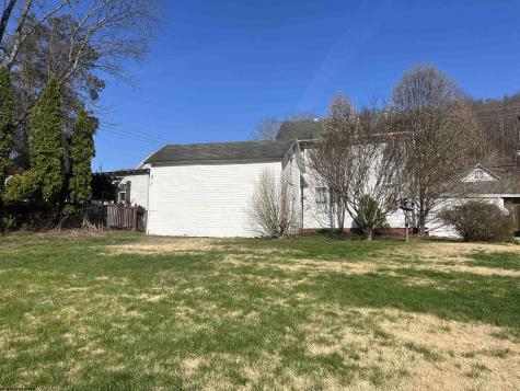 124 S Main Avenue Weston WV 26452