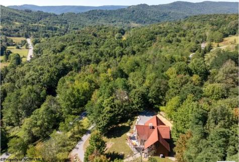102 Northern Trail Snowshoe WV 26291