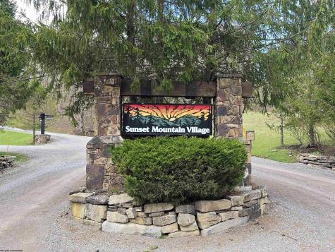 102 Northern Trail Snowshoe WV 26291