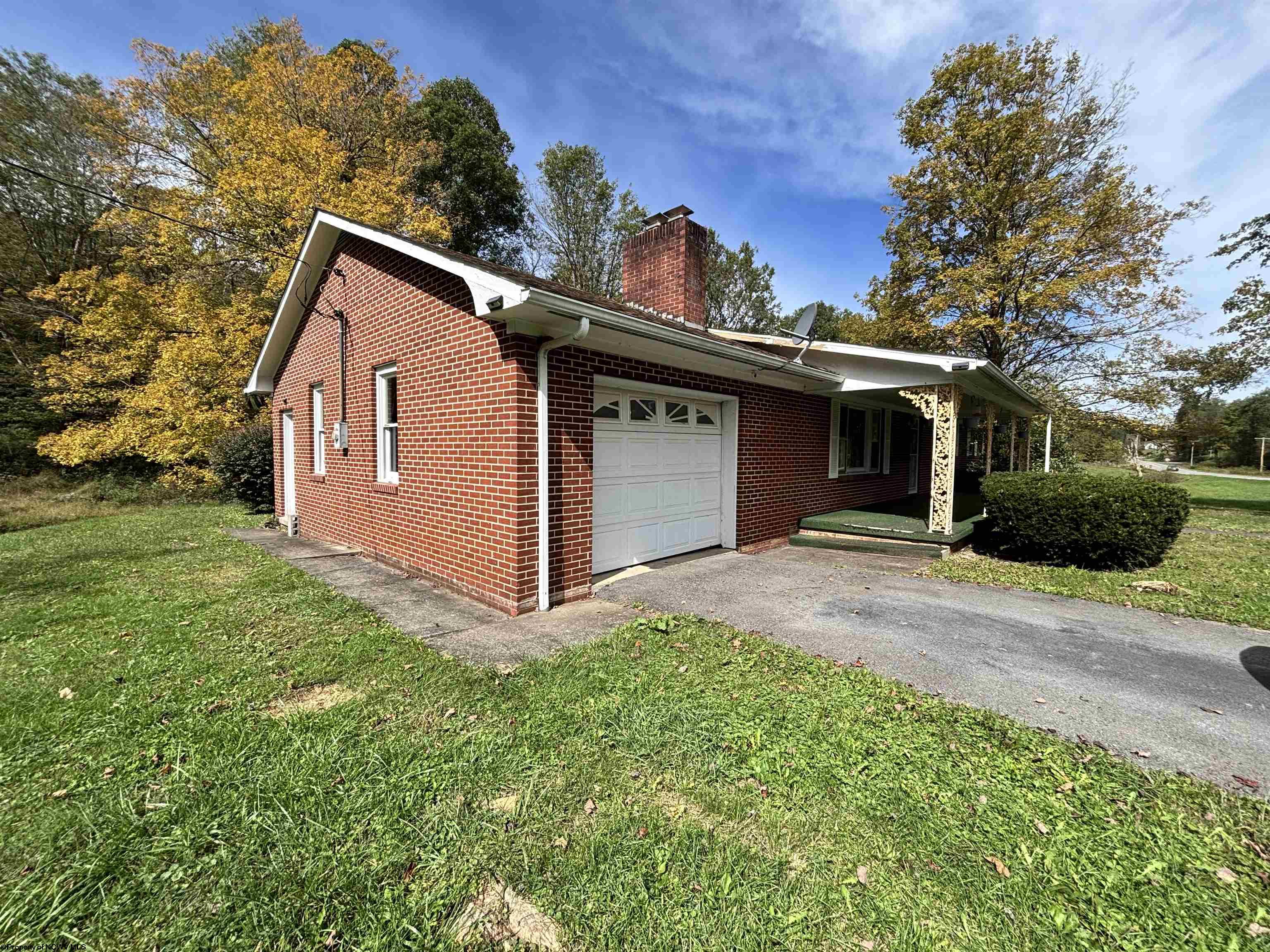 2031 Morgantown Pike Belington WV 26250