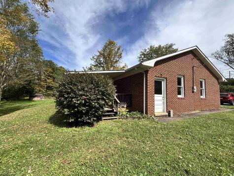 2031 Morgantown Pike Belington WV 26250