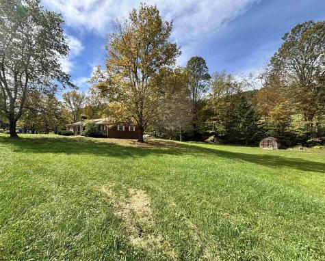 2031 Morgantown Pike Belington WV 26250