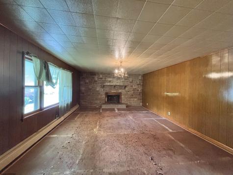 2031 Morgantown Pike Belington WV 26250
