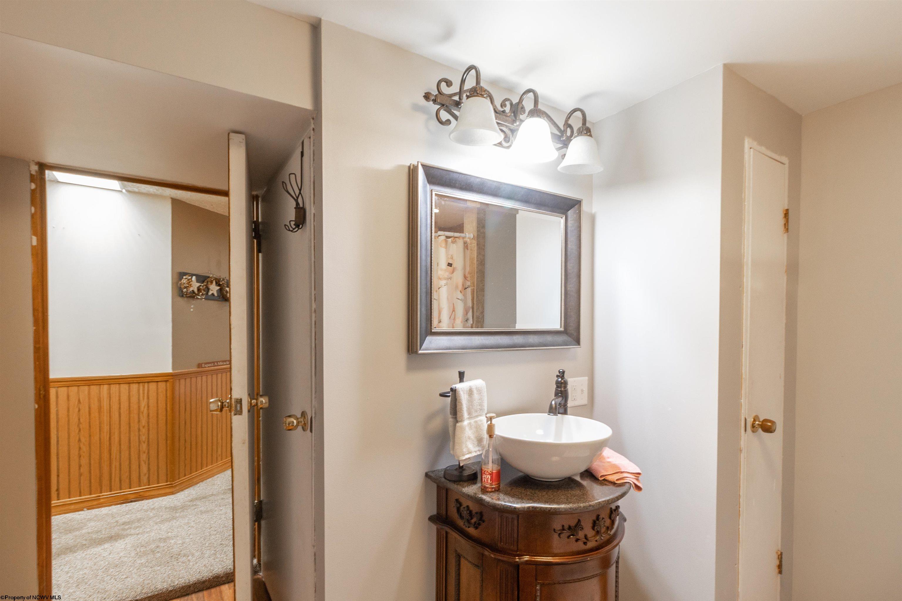 186 Green Acres Road Clarksburg WV 26301