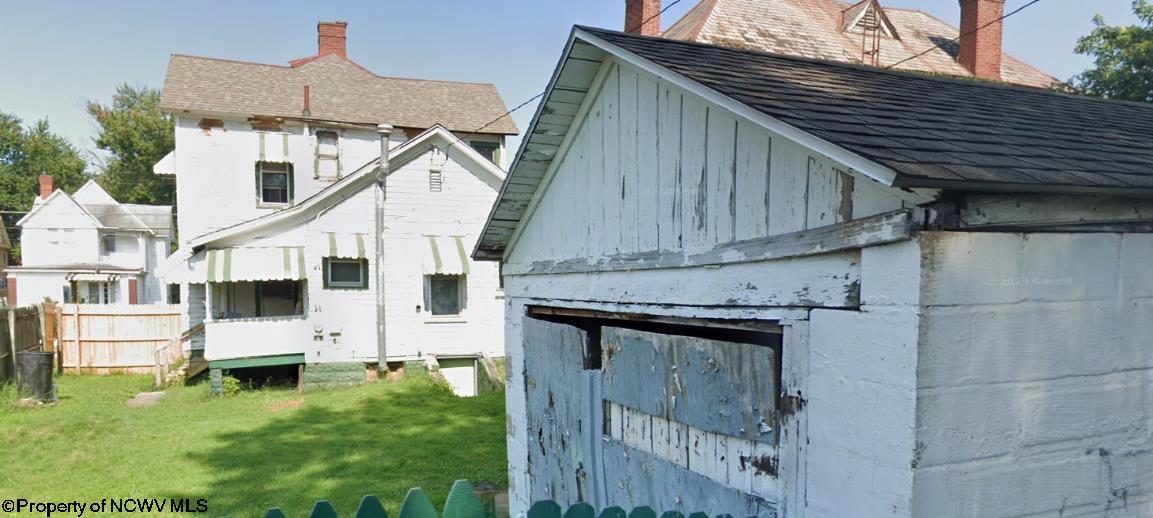 1612 Spring Street Parkersburg WV 26101