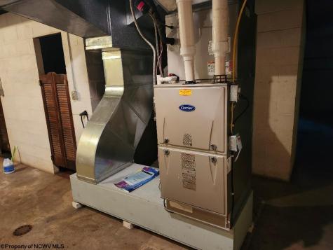 1105 Avalon Road Fairmont WV 26554-5004