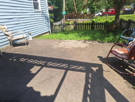 1070 Pinch Gut Hollow Fairmont WV 26554