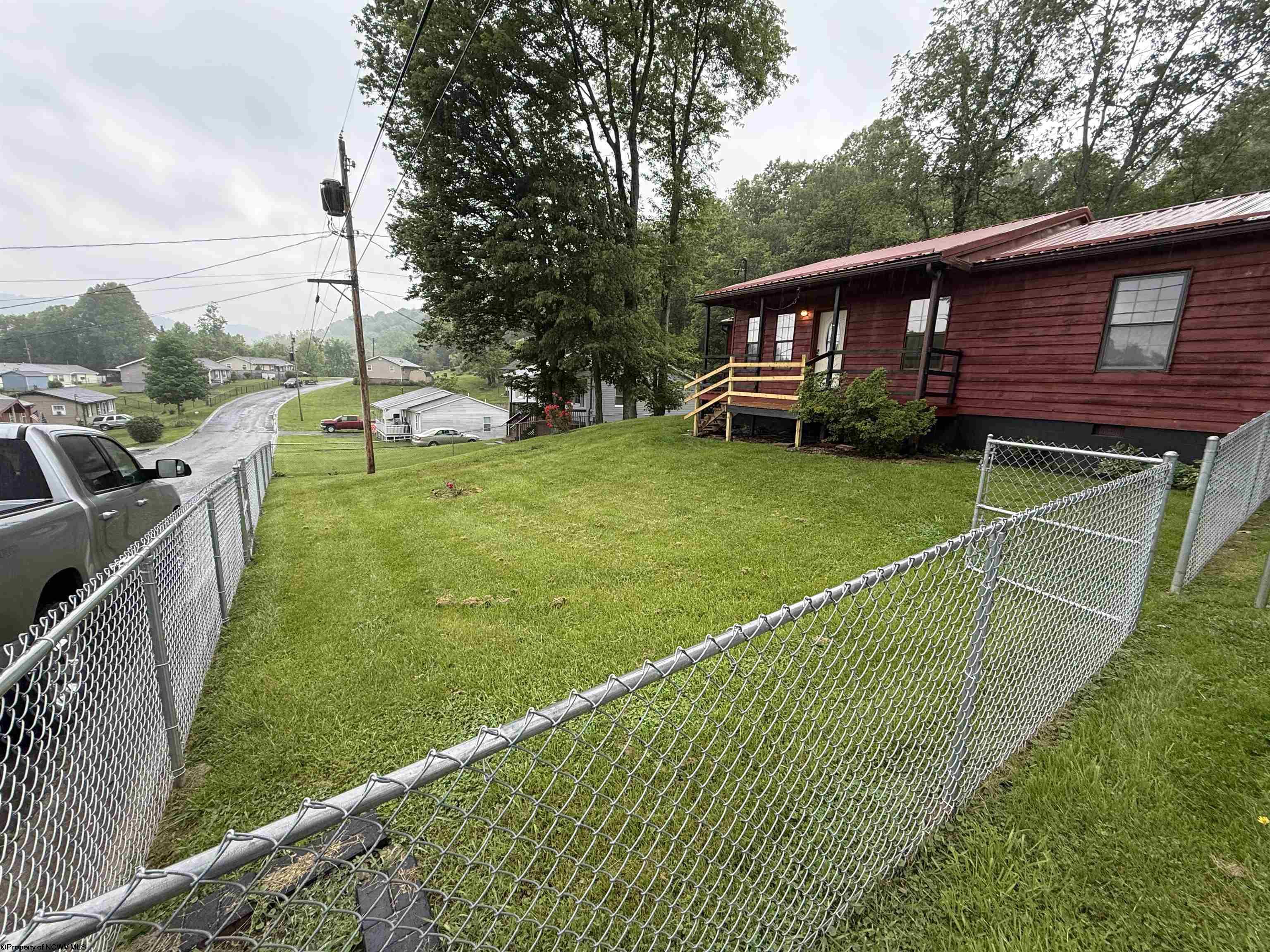 404 Hartzell Street Rivesville WV 26588