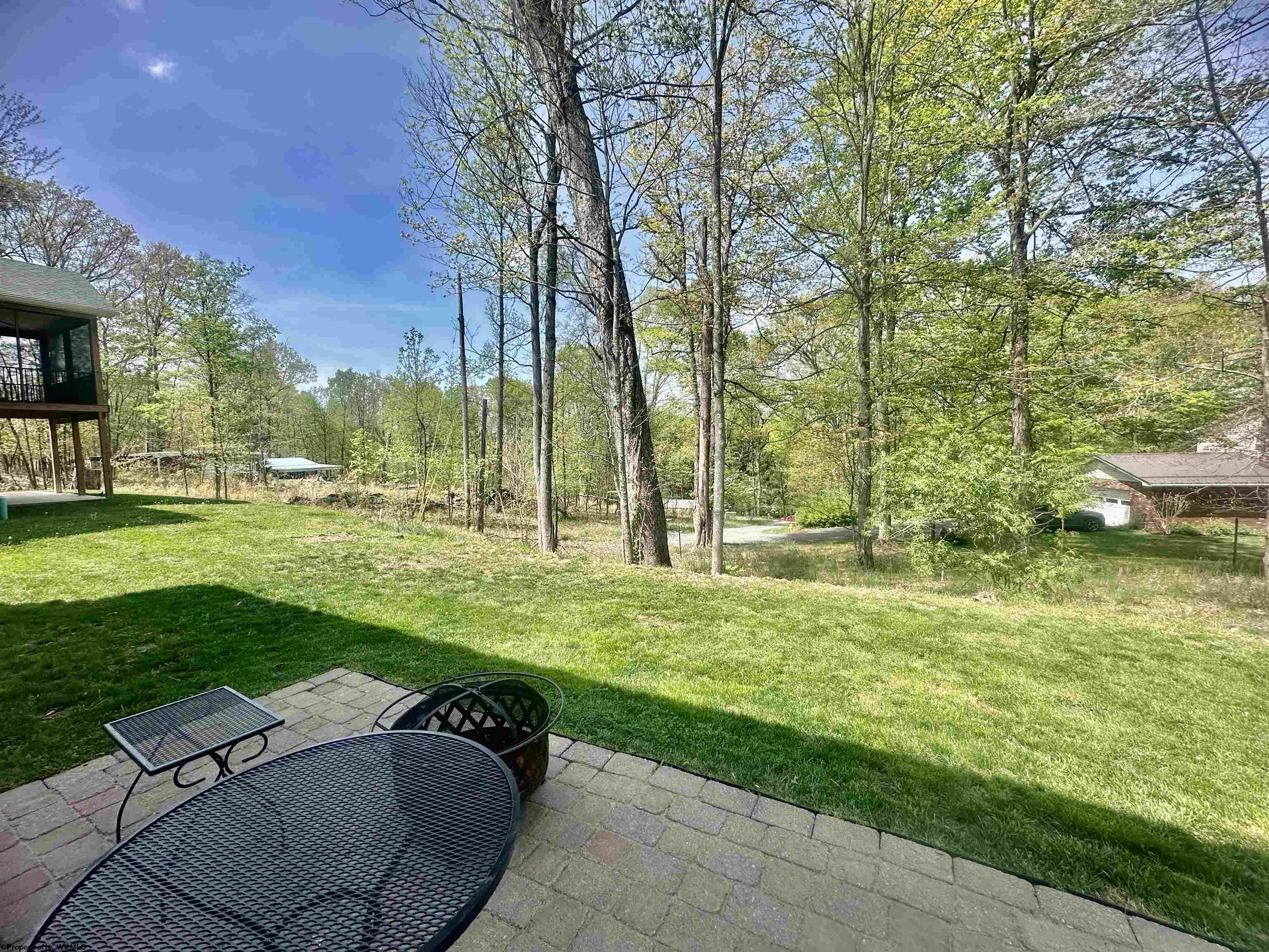 203 Black Oak Lane Morgantown WV 26508