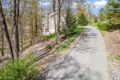14 Chasewood Lane Morgantown WV 26508
