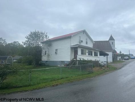33 Charles Street Elkins WV 26241