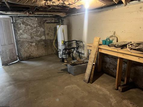 119 Merrill Avenue Rivesville WV 26588