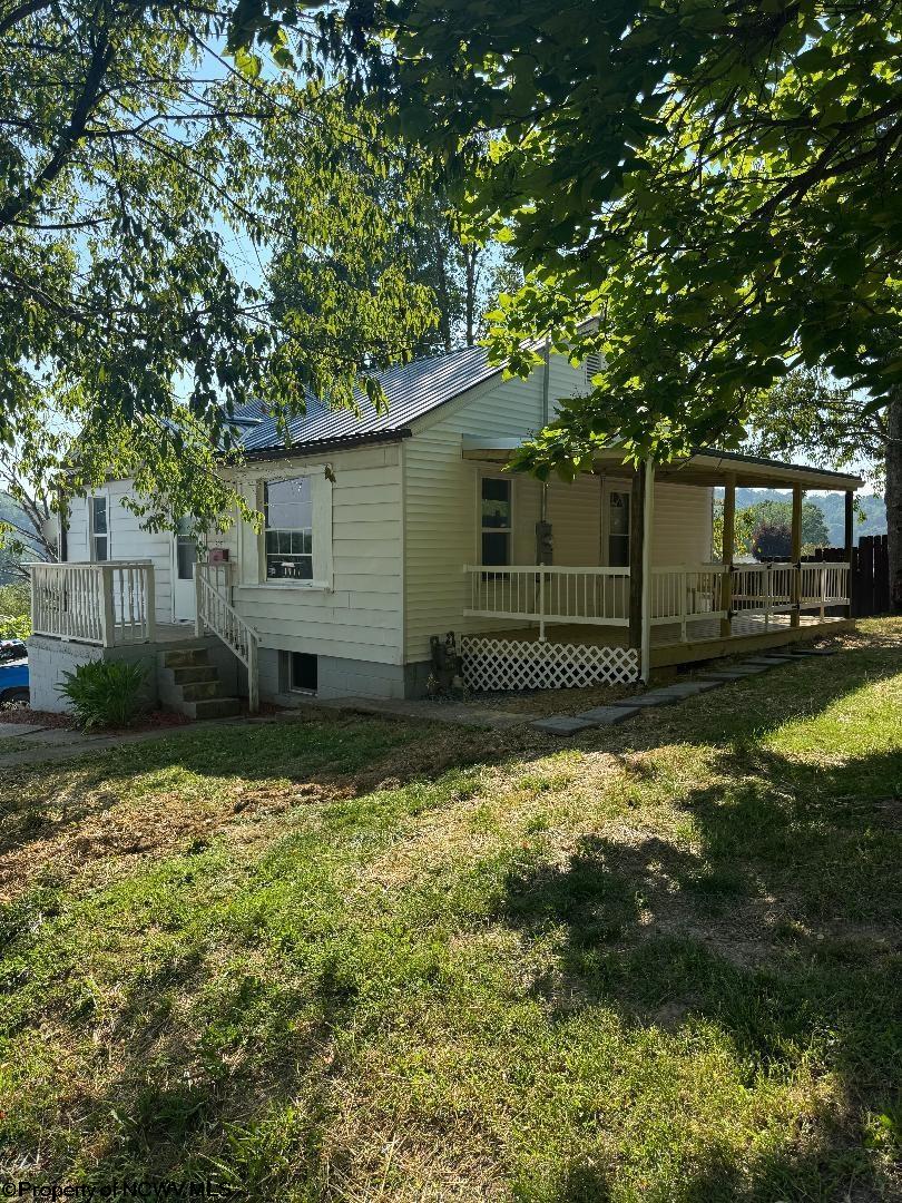 8287 Gordon Street Stonewood WV 26301