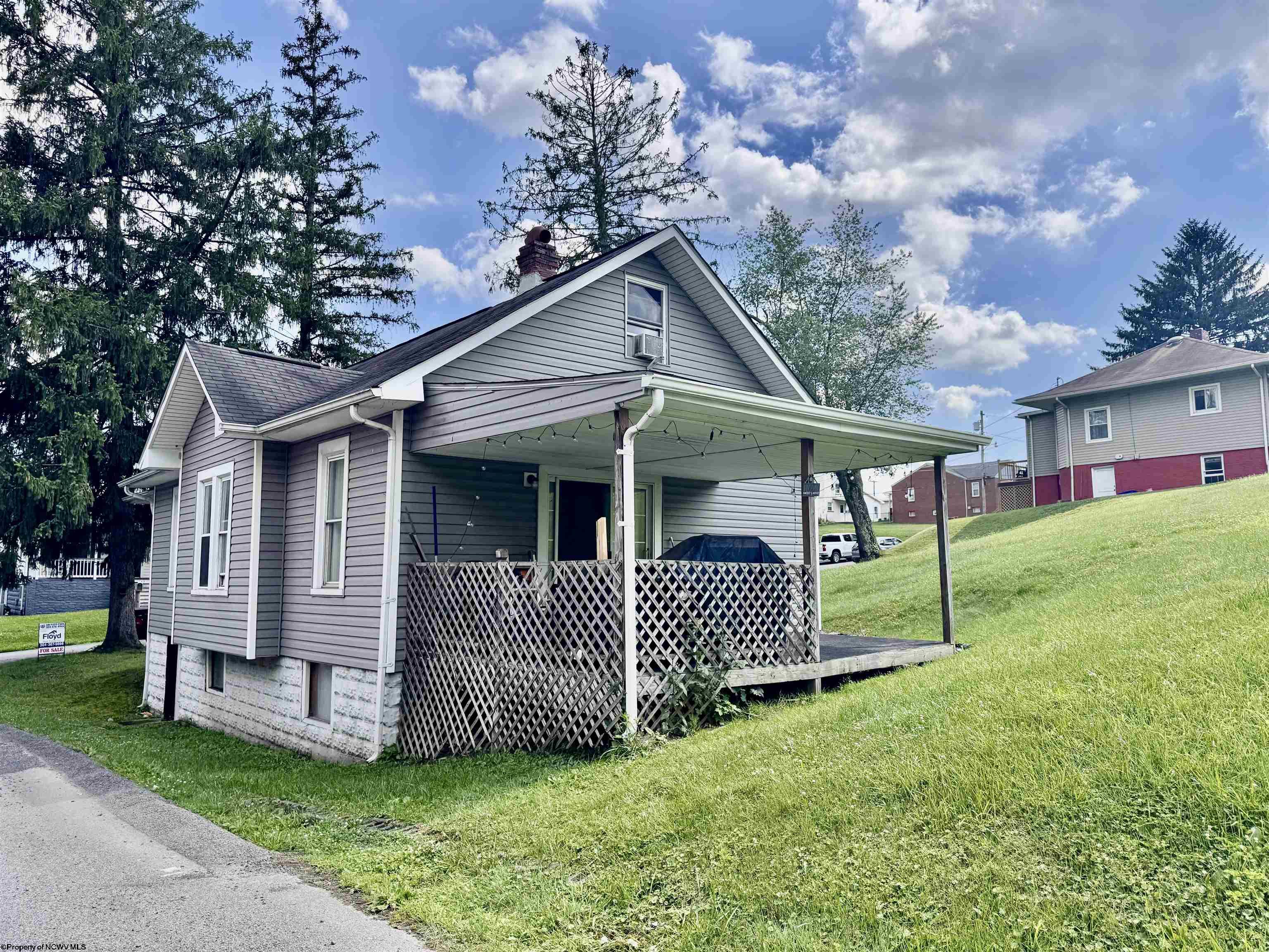 1118 Conaway Street Fairmont WV 26554