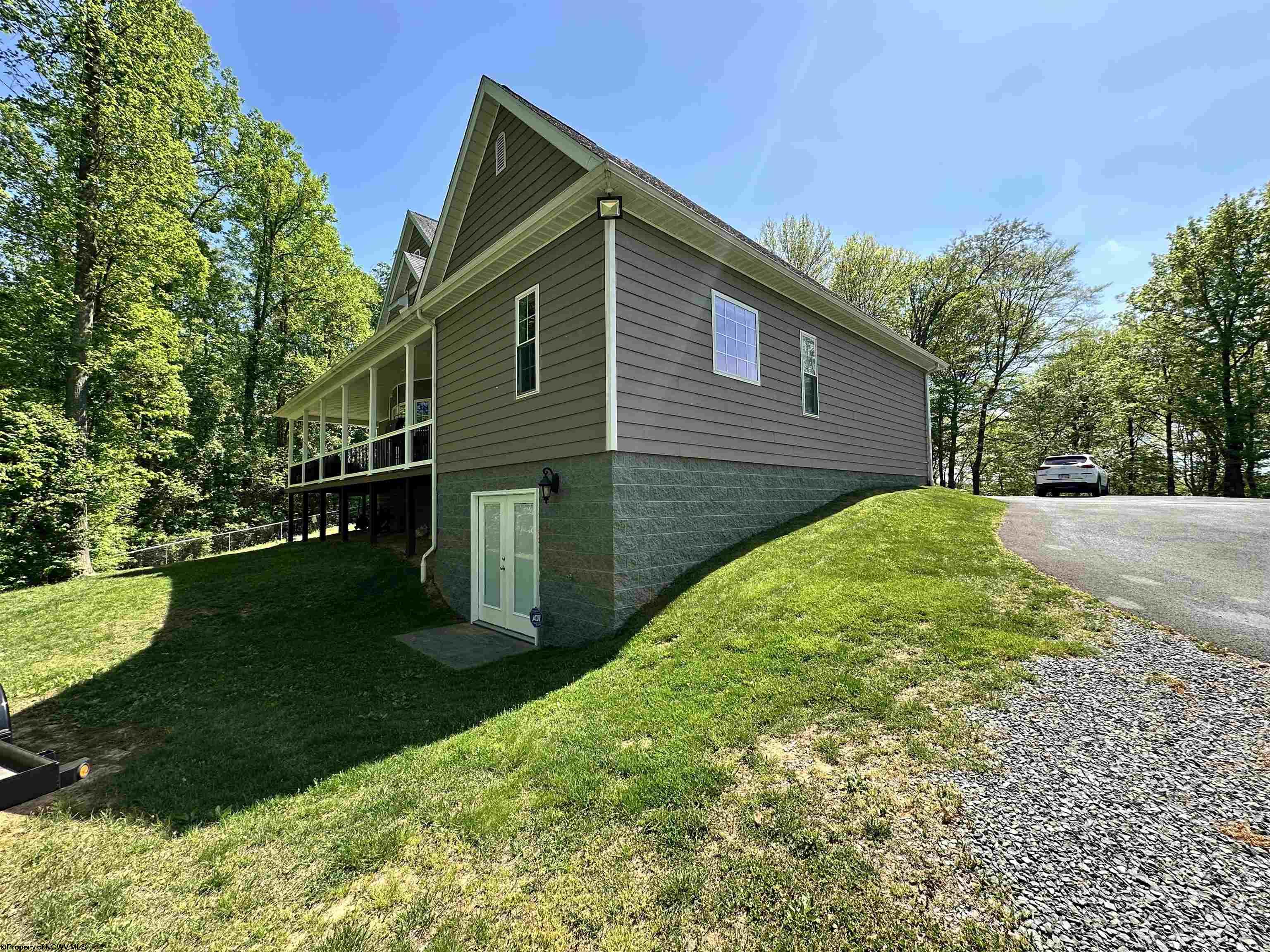 608 Montana Road Fairmont WV 26554