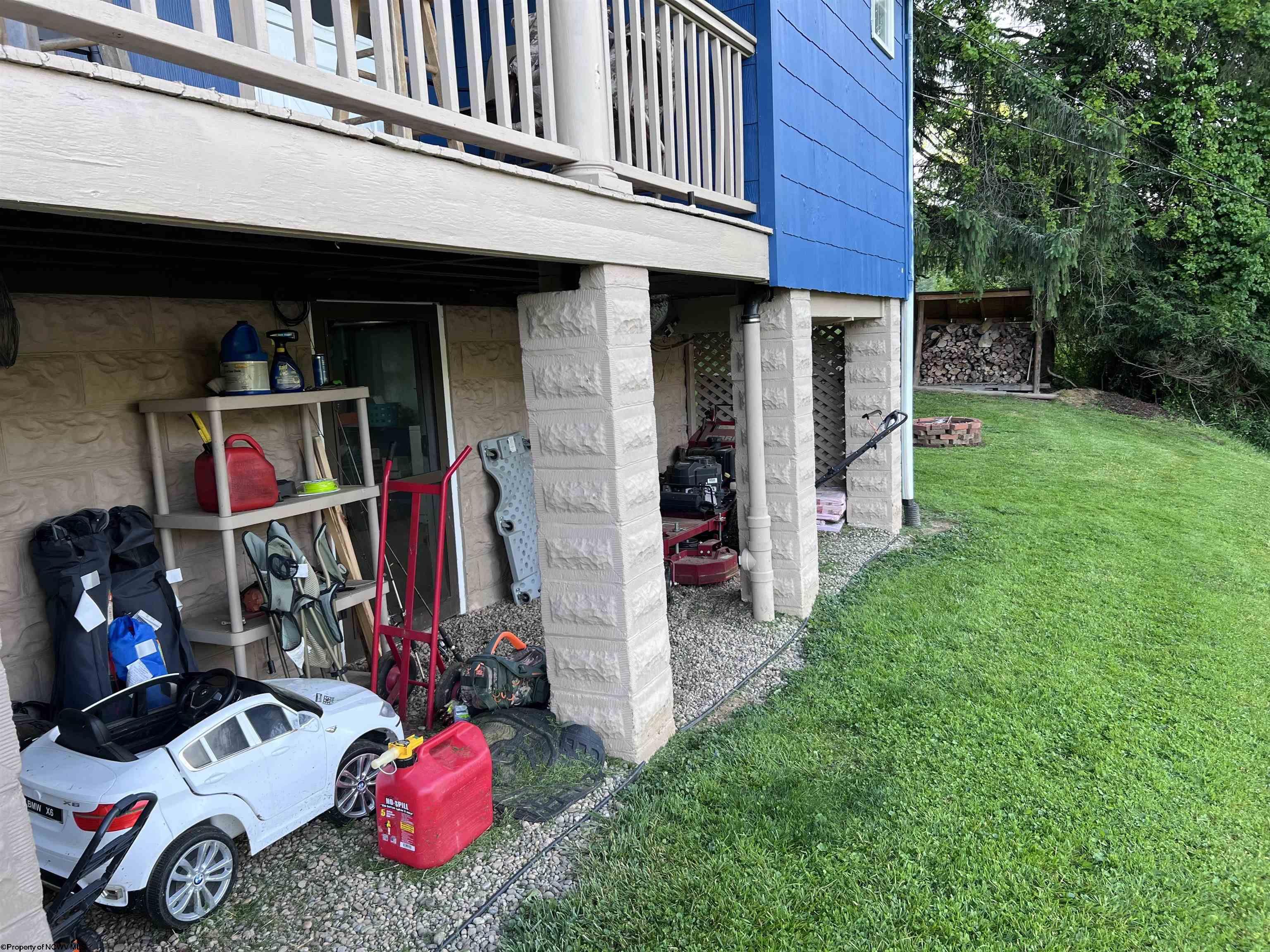 54 Bruce Street Salem WV 26426