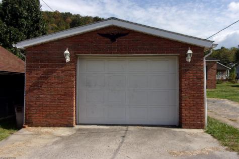 14 Canary Street Worthington WV 26591
