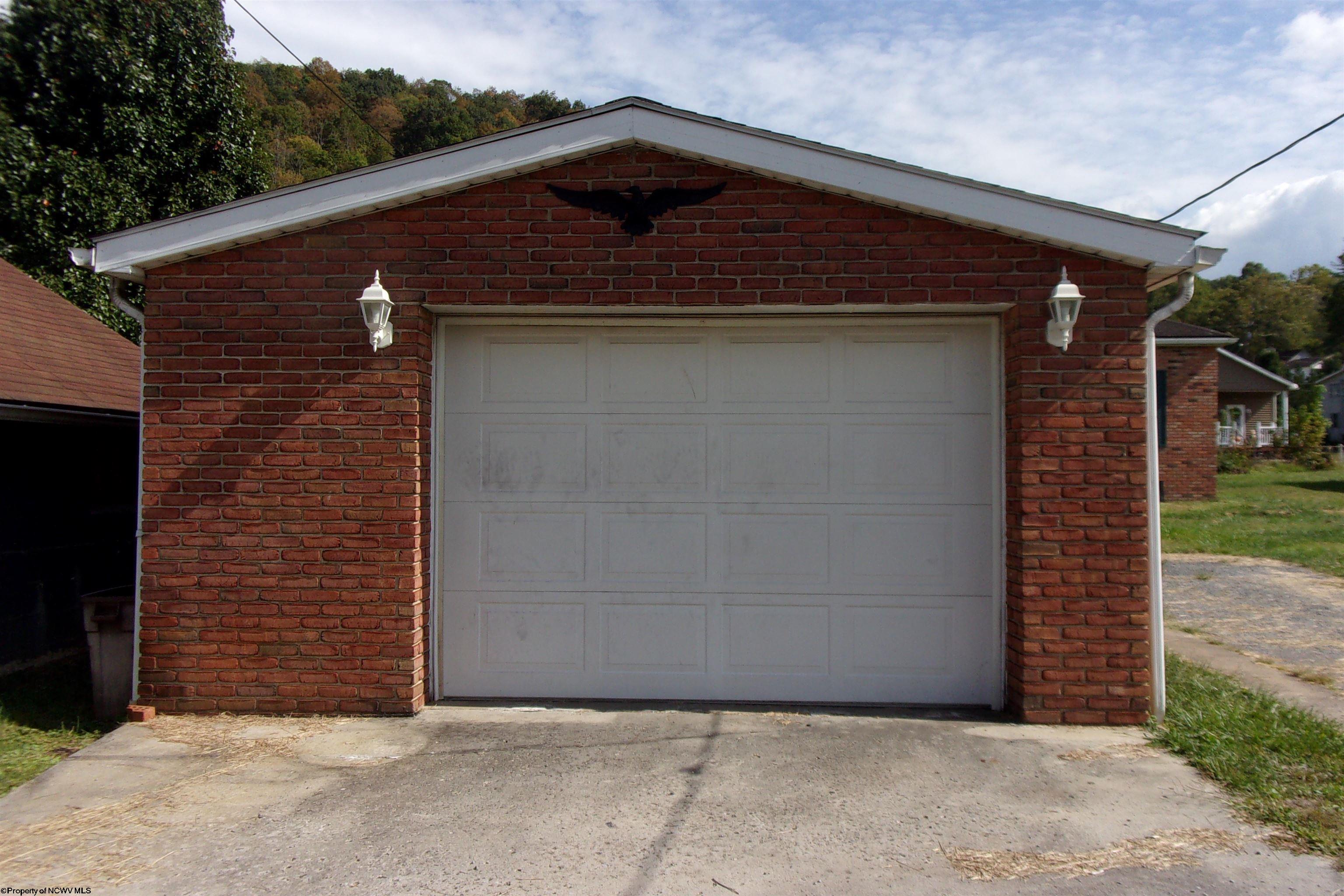 14 Canary Street Worthington WV 26591