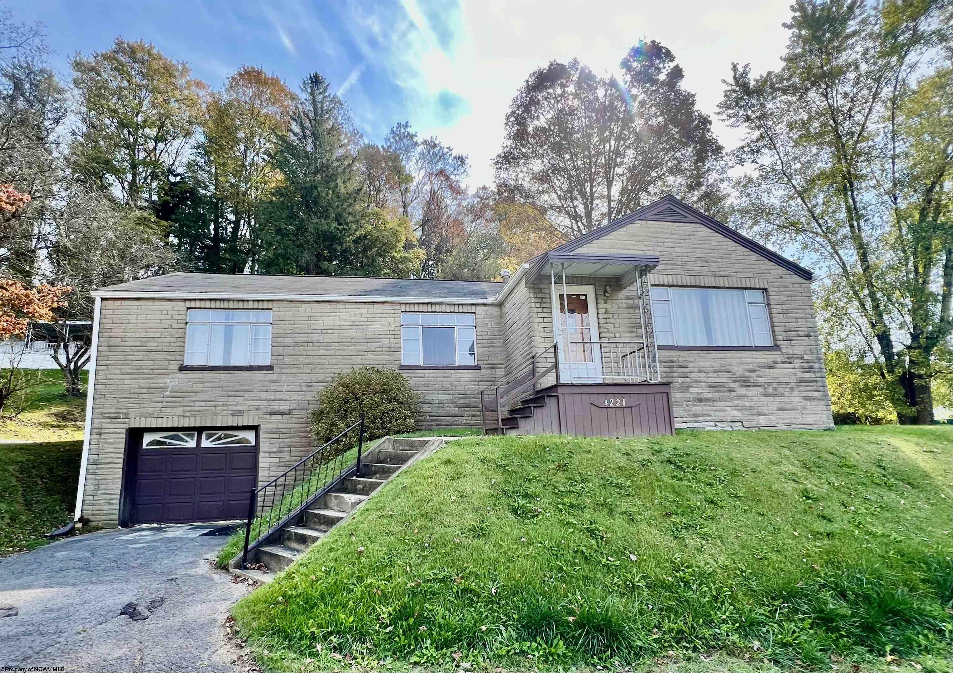 4221 Anderson Street Farmington WV 26571