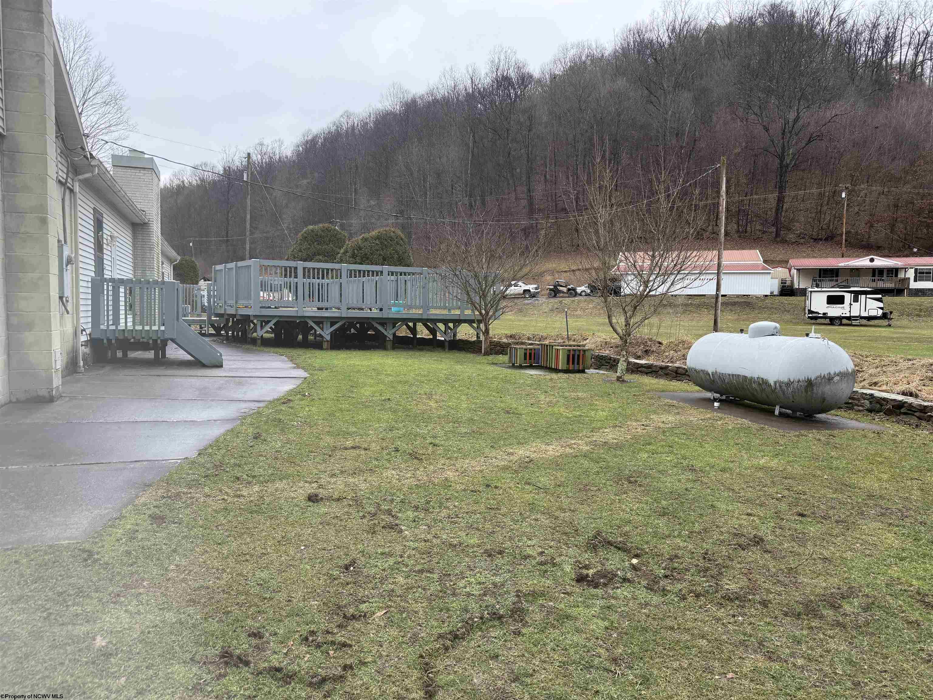789 Grassy Run Road Fairmont WV 26554
