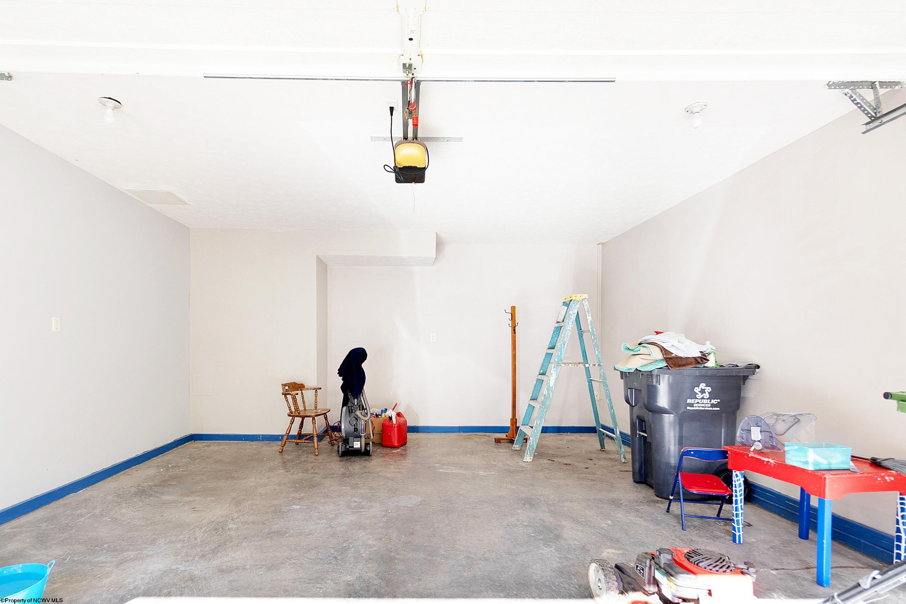 703 Park Side Lane Morgantown WV 26501