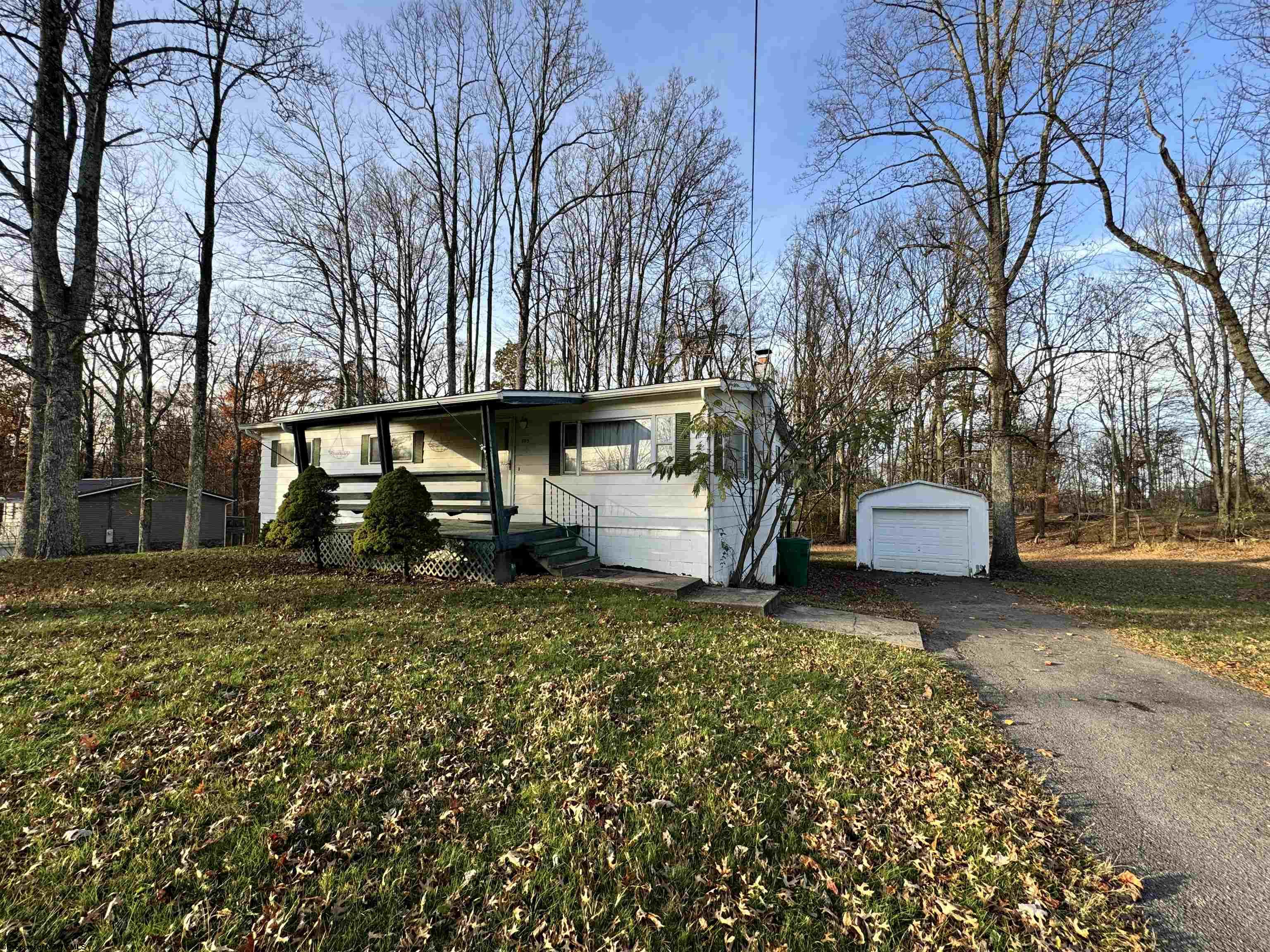 305 Sunrise Acres Circle Grafton WV 26354