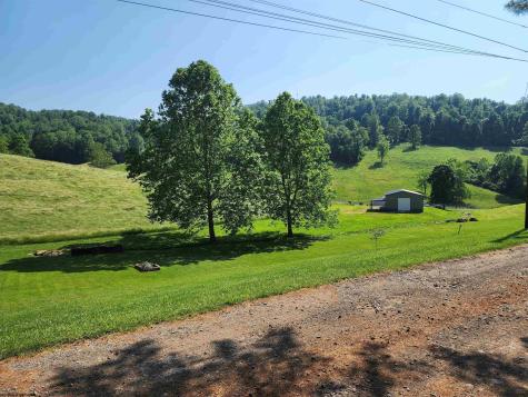 147 Country Estates Road Fairmont WV 26554