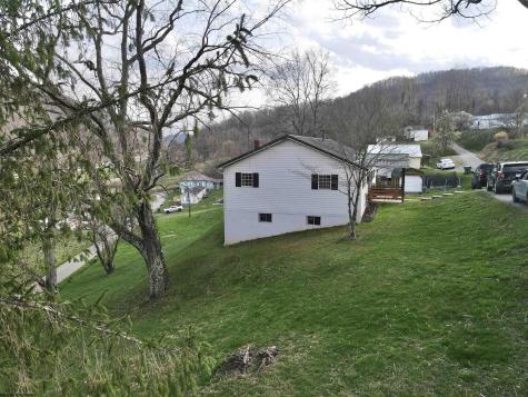 307 Seventh Avenue Burnsville WV 26335